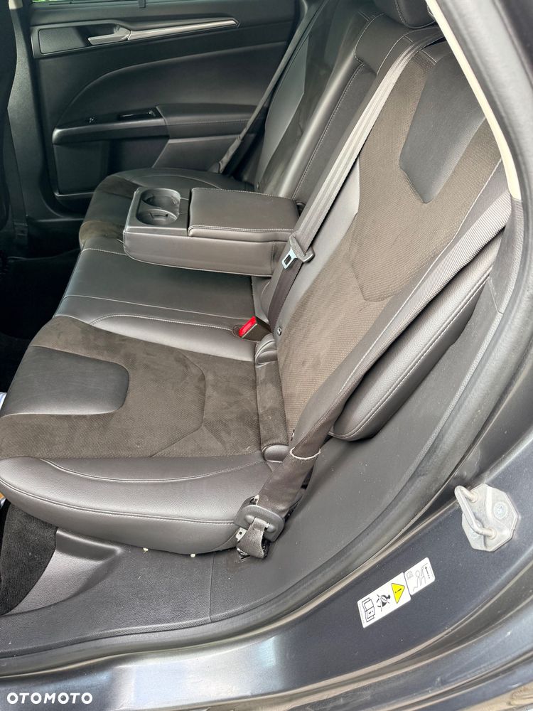 Ford Mondeo 2.0 TDCi Titanium PowerShift - 8