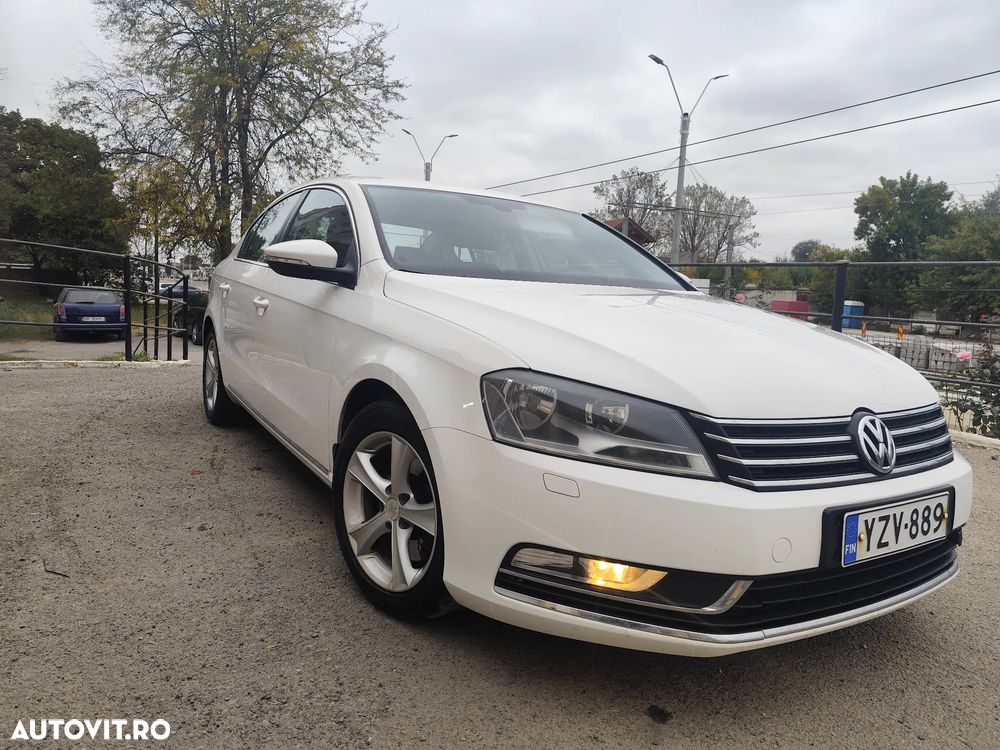 Volkswagen Passat - 11