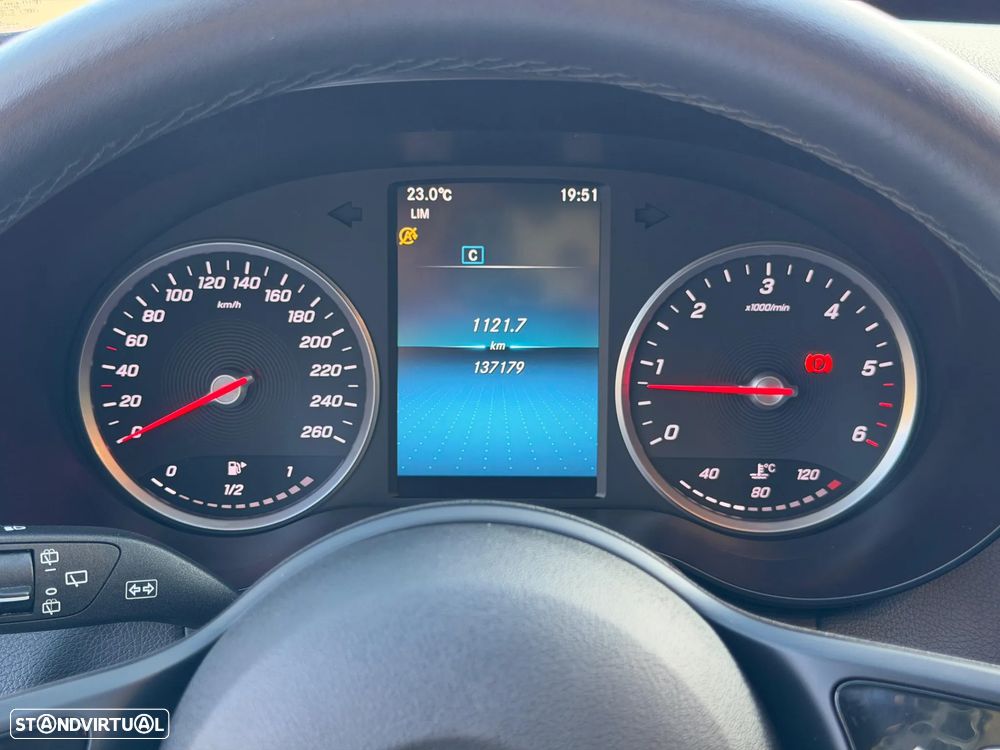 Mercedes-Benz C 180 d Station Exclusive - 24