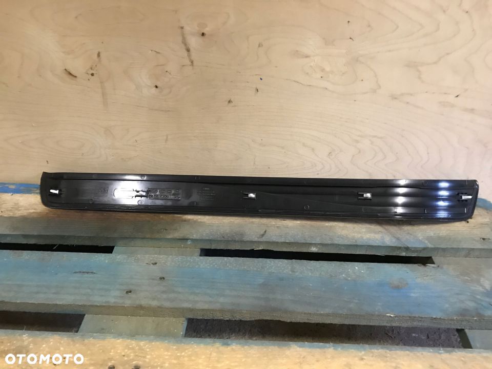 BMW E60 NOWY LISTWA PROGOWA NAKŁADKA PRAWY PRZÓD - 2