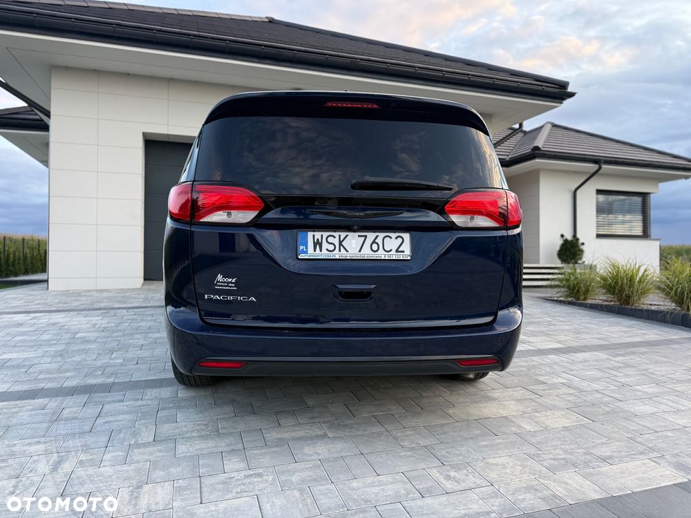 Chrysler Pacifica - 15