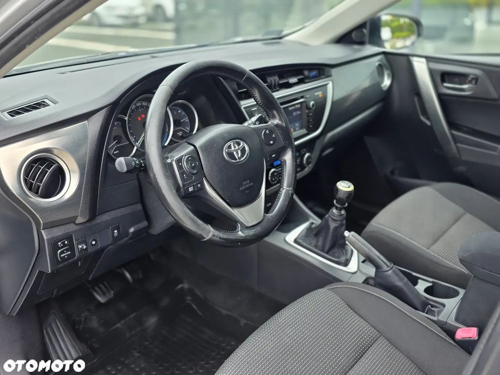 Toyota Auris 2.0 D-4D Prestige - 19
