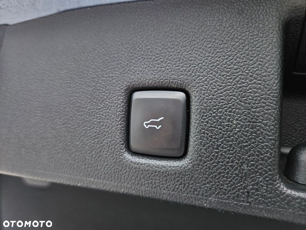 Ford Kuga - 26