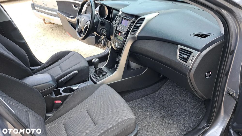 Hyundai i30 1.4 Base - 16