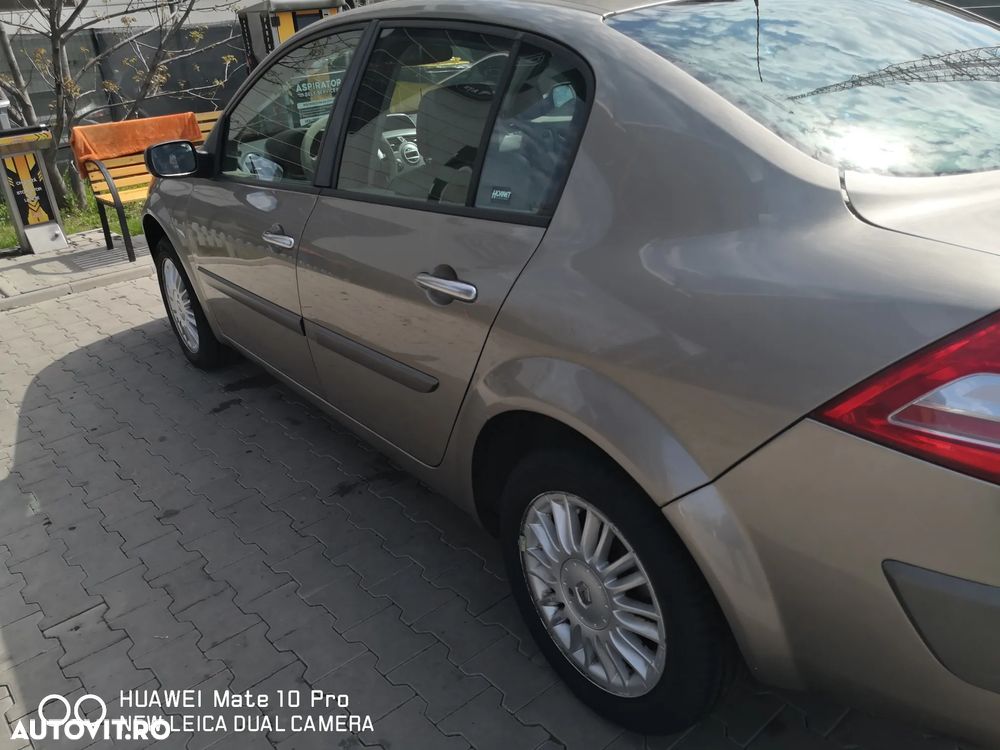 Renault Megane 1.6 16V Privilege - 9