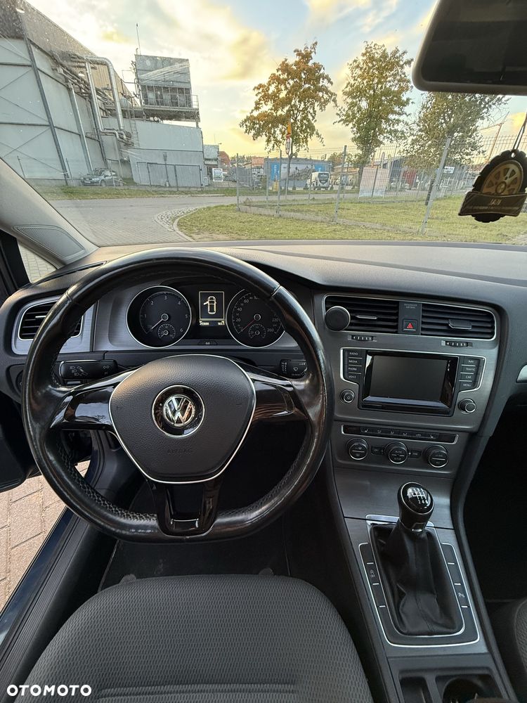 Volkswagen Golf - 8