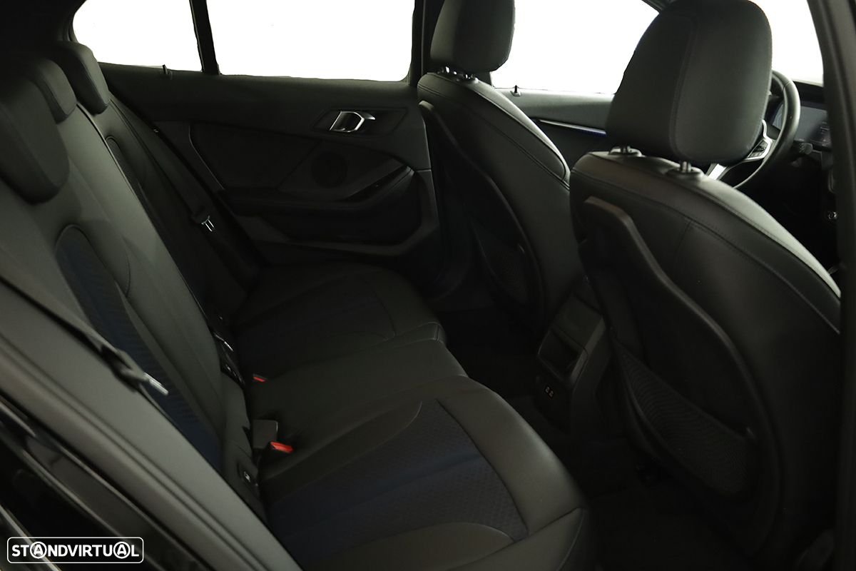 BMW 116 d Pack Desportivo M Auto - 25