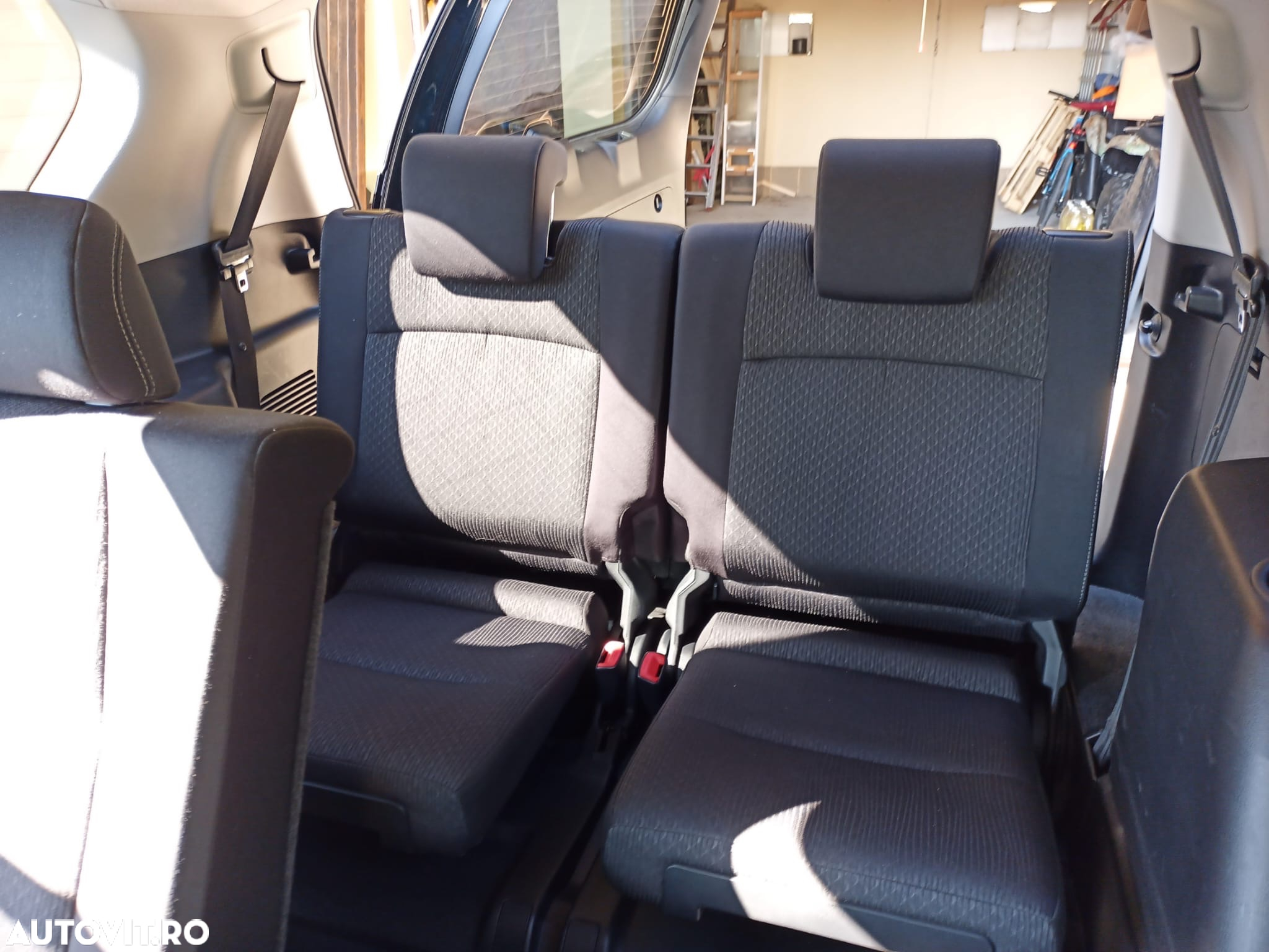 Toyota Land Cruiser 2.8l Turbo D-4D M/T Executive - 28