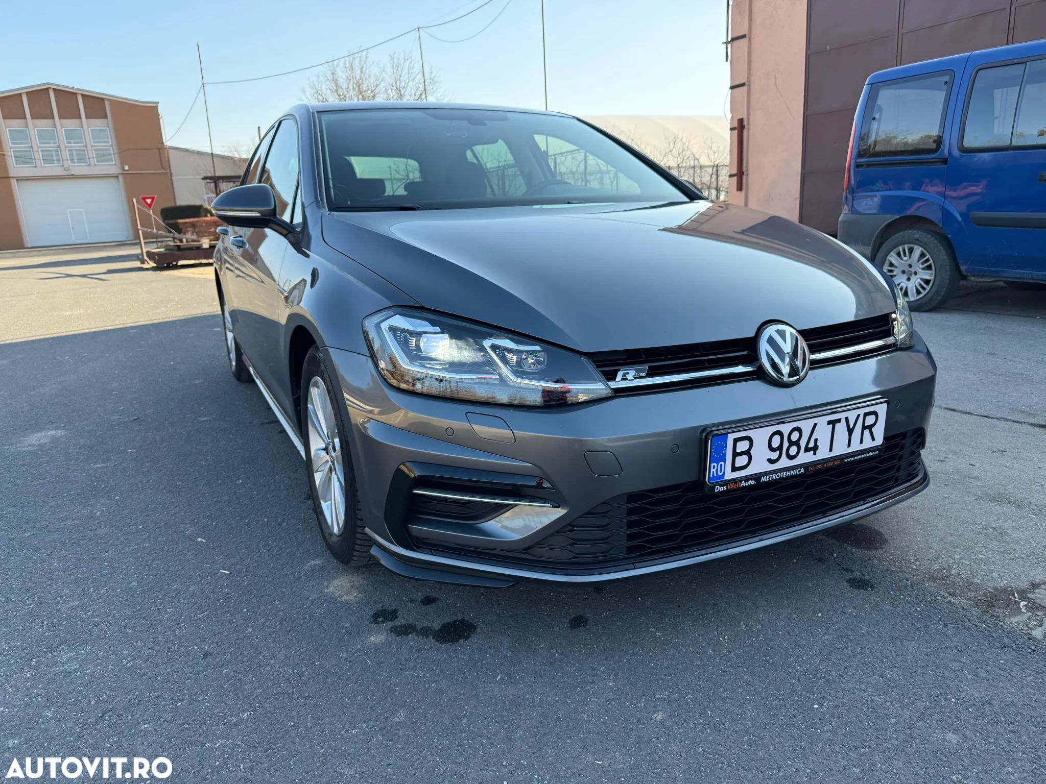 Volkswagen Golf 1.6 TDI DSG Comfortline - 1