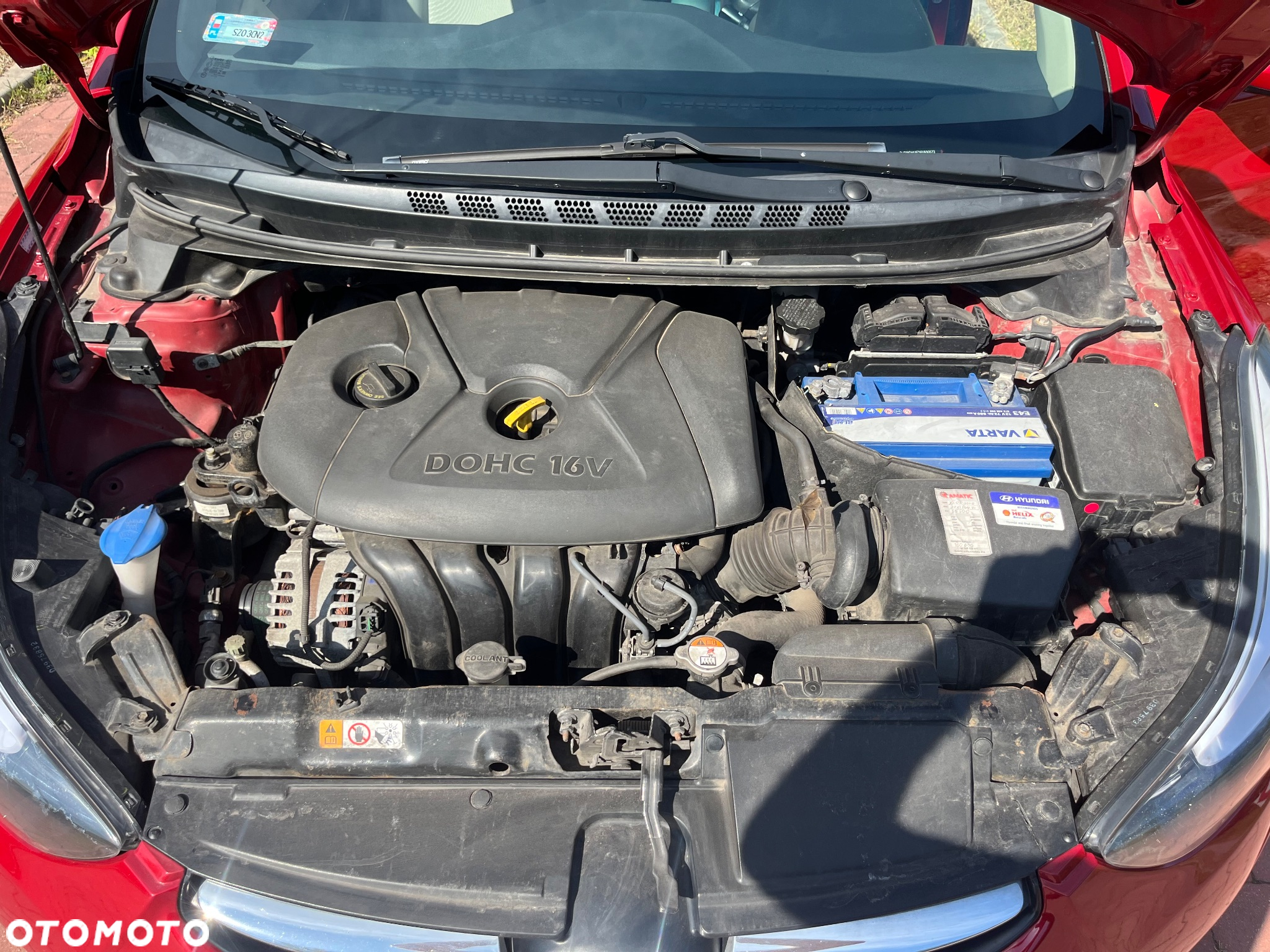 Hyundai Elantra - 12
