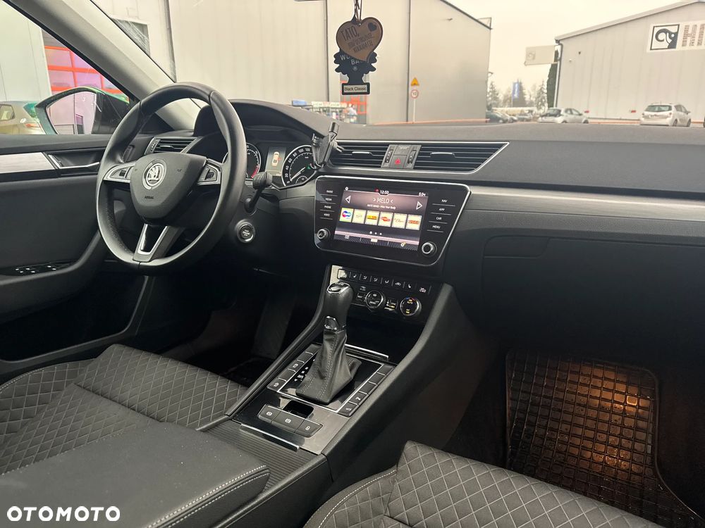 Skoda Superb 2.0 TDI SCR Style DSG - 23