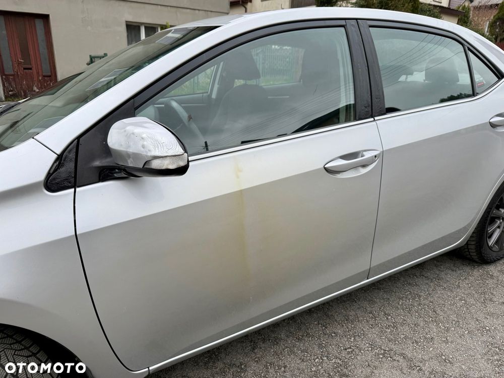 Toyota Corolla 1.6 Premium - 19