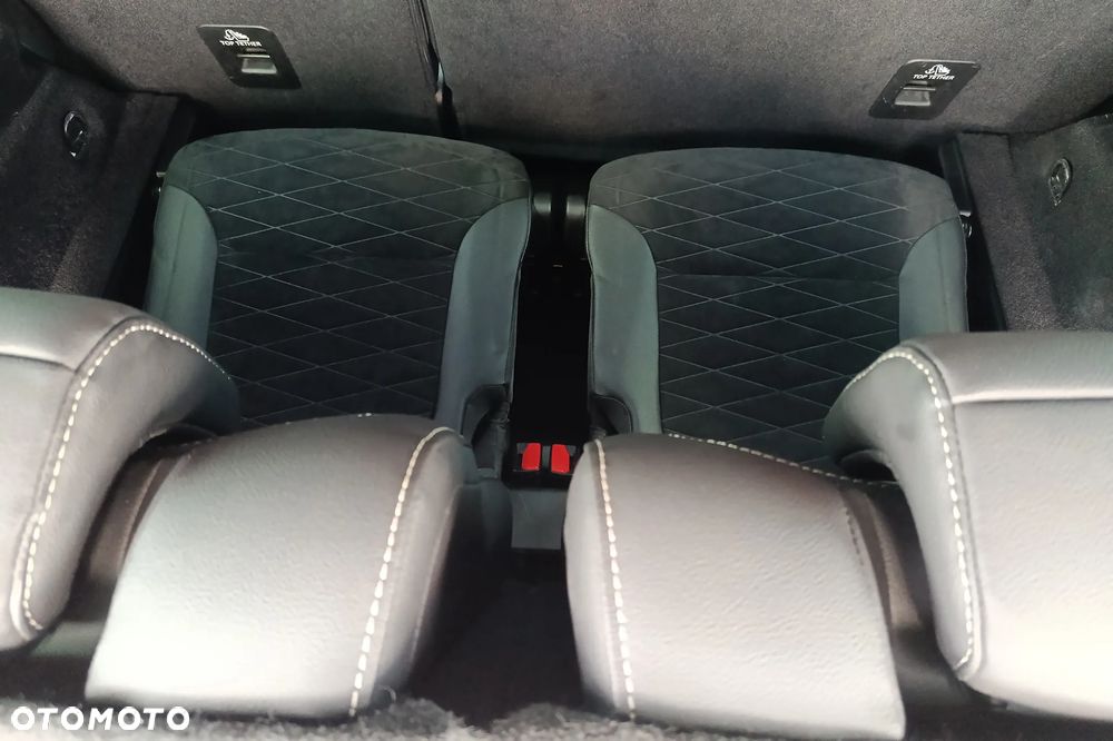 Renault Grand Scenic TCe 140 GPF BLACK EDITION - 32