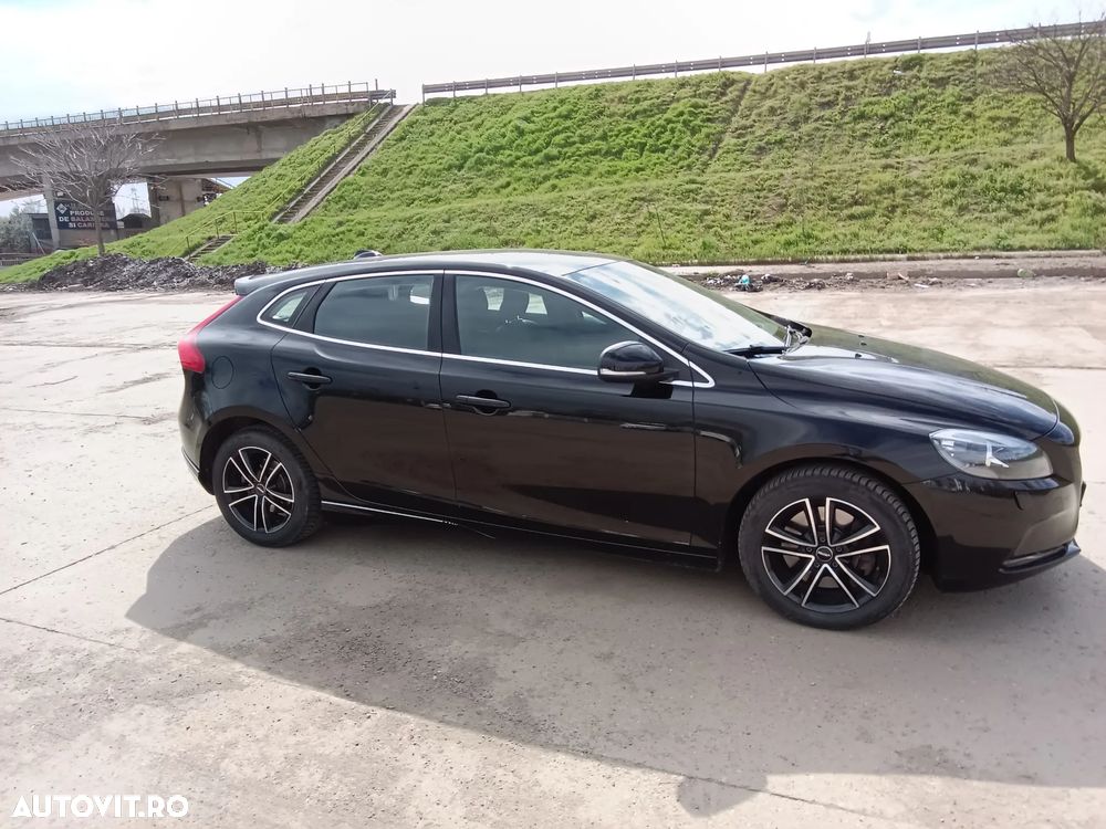 Volvo V40 D3 Momentum - 19