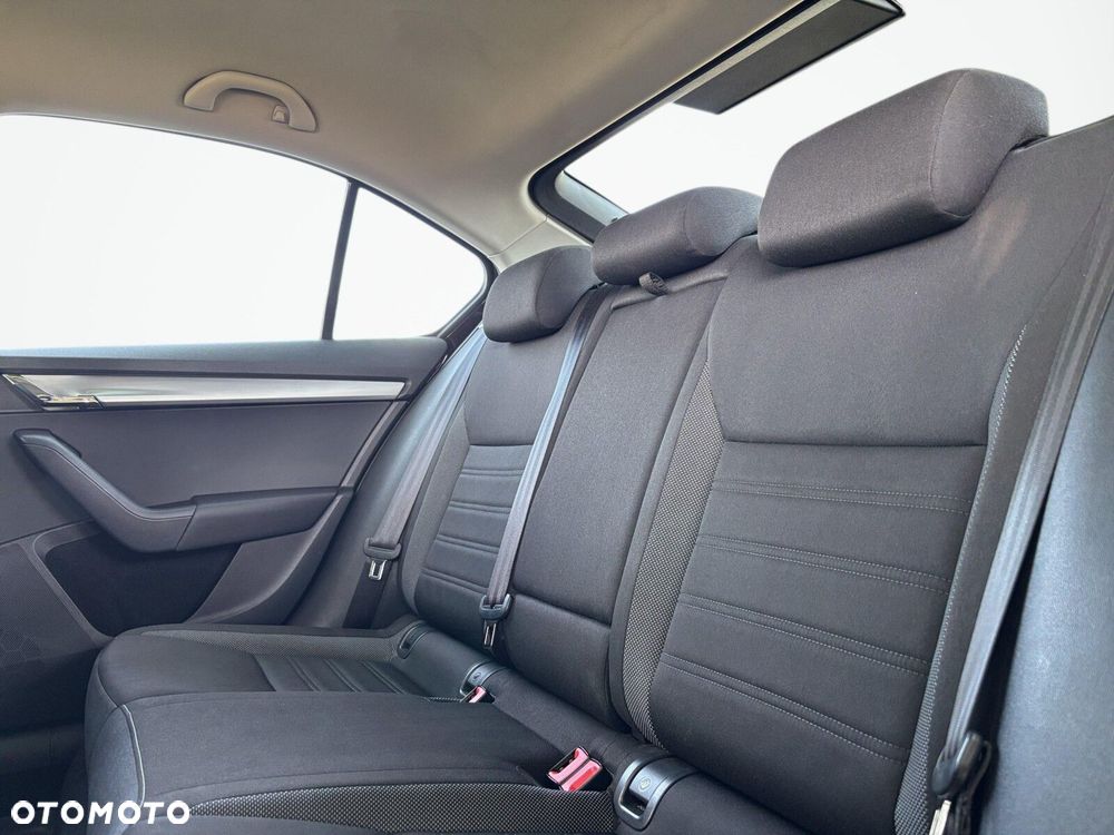 Skoda Octavia 1.4 TSI Ambition - 15