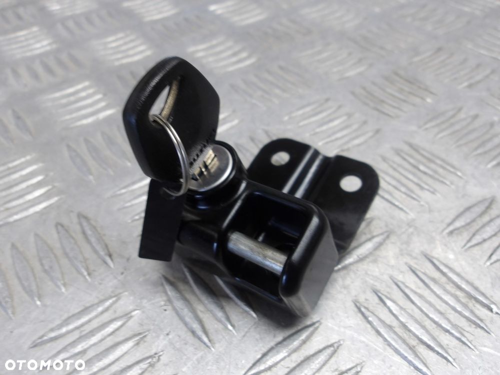 Stacyjka korek paliwa zamki SUZUKI VLR 1800 C109R BOULEVARD/INTRUDER 08-13r   PN. 37110-22H30 - 10