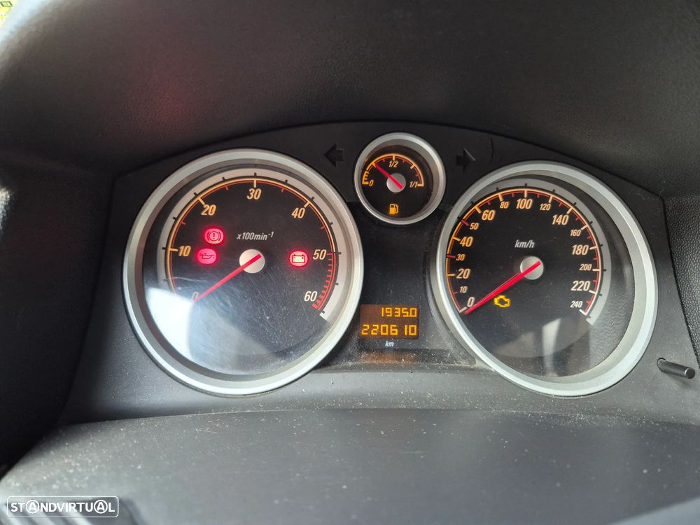 Opel Astra GTC 1.3 CDTi - 9