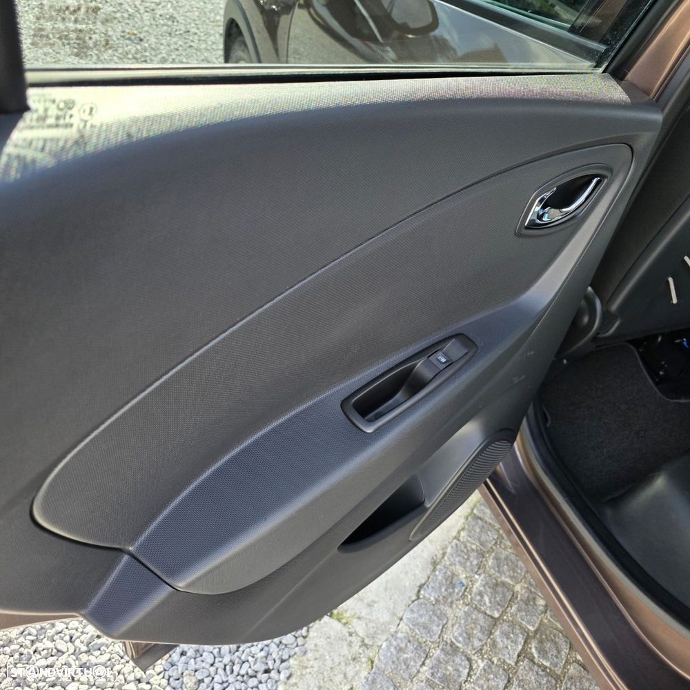 Renault Captur 1.2 TCe Exclusive EDC - 32
