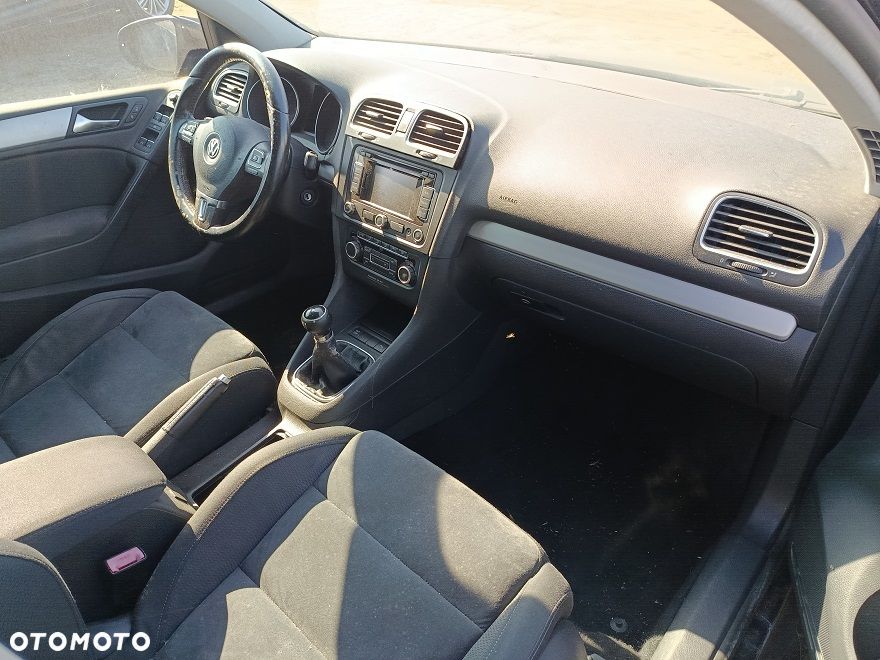 Volkswagen Golf - 5