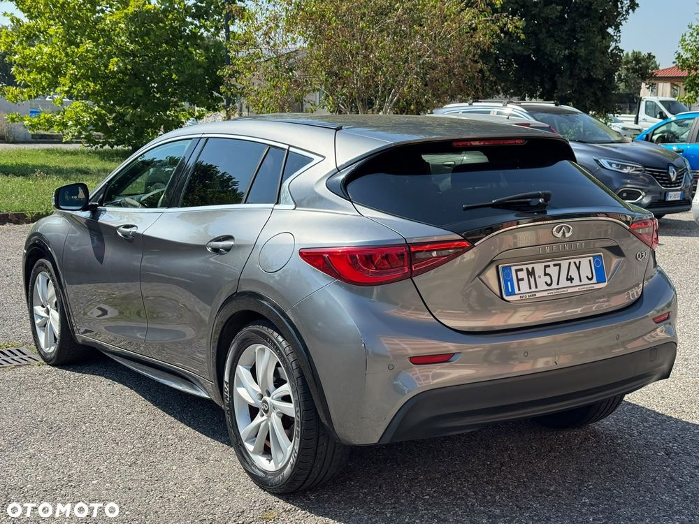 Infiniti Q30 1.5d DCT Business Executive - 4