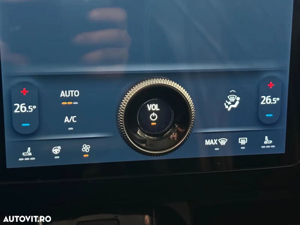 Ford Mustang Mach-E PREMIUM - 11