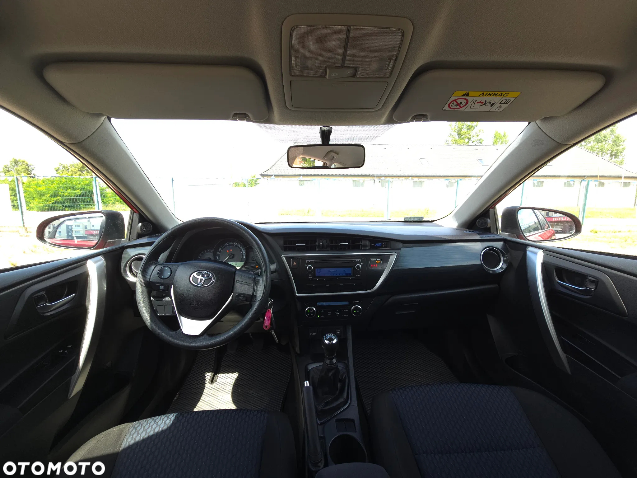 Toyota Auris 1.33 VVT-i Business Edition - 28