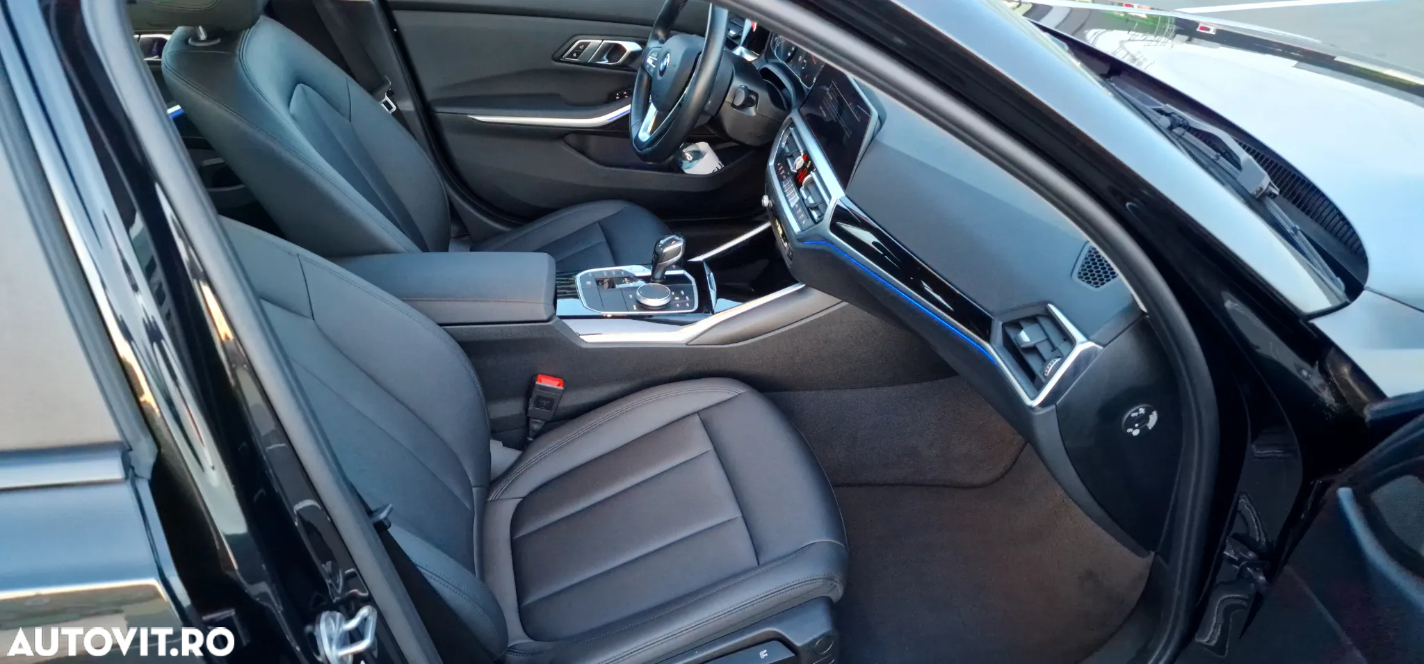 BMW Seria 3 318d AT MHEV - 23