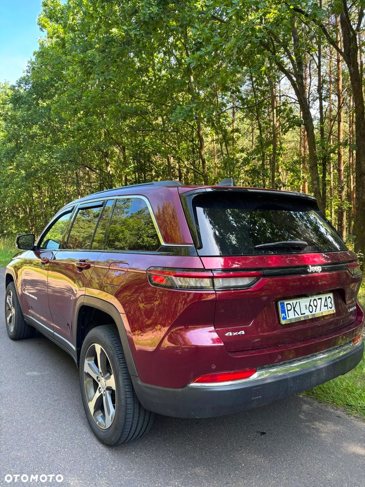 Jeep Grand Cherokee - 14