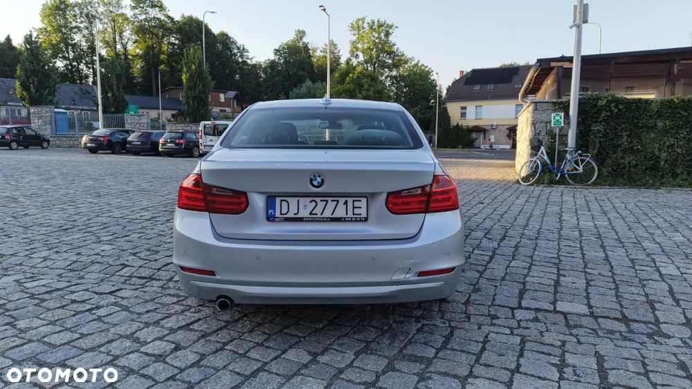 BMW Seria 3 ver-318d - 14