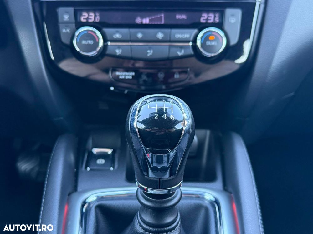 Nissan Qashqai 1.6 DCI N-Connecta - 15