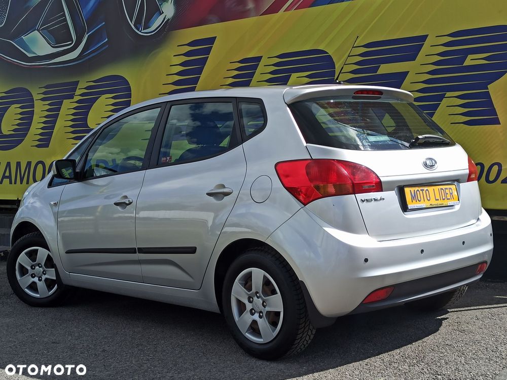 Kia Venga - 4