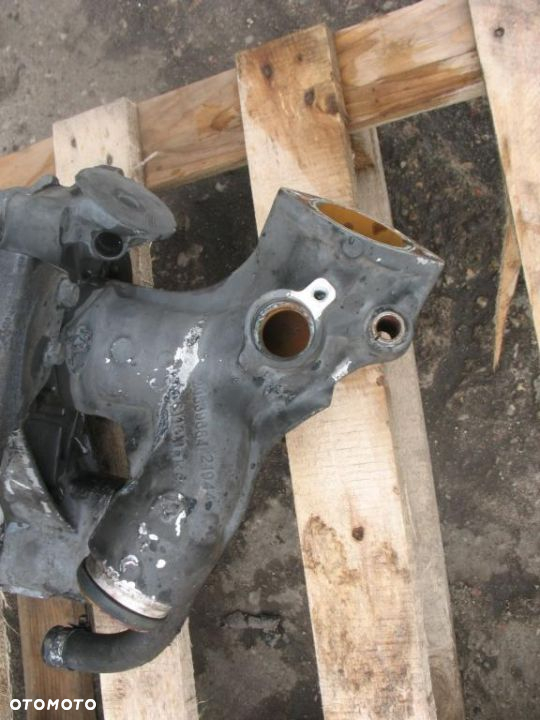 Podstawa pompy wody Renault Magnum 20539684