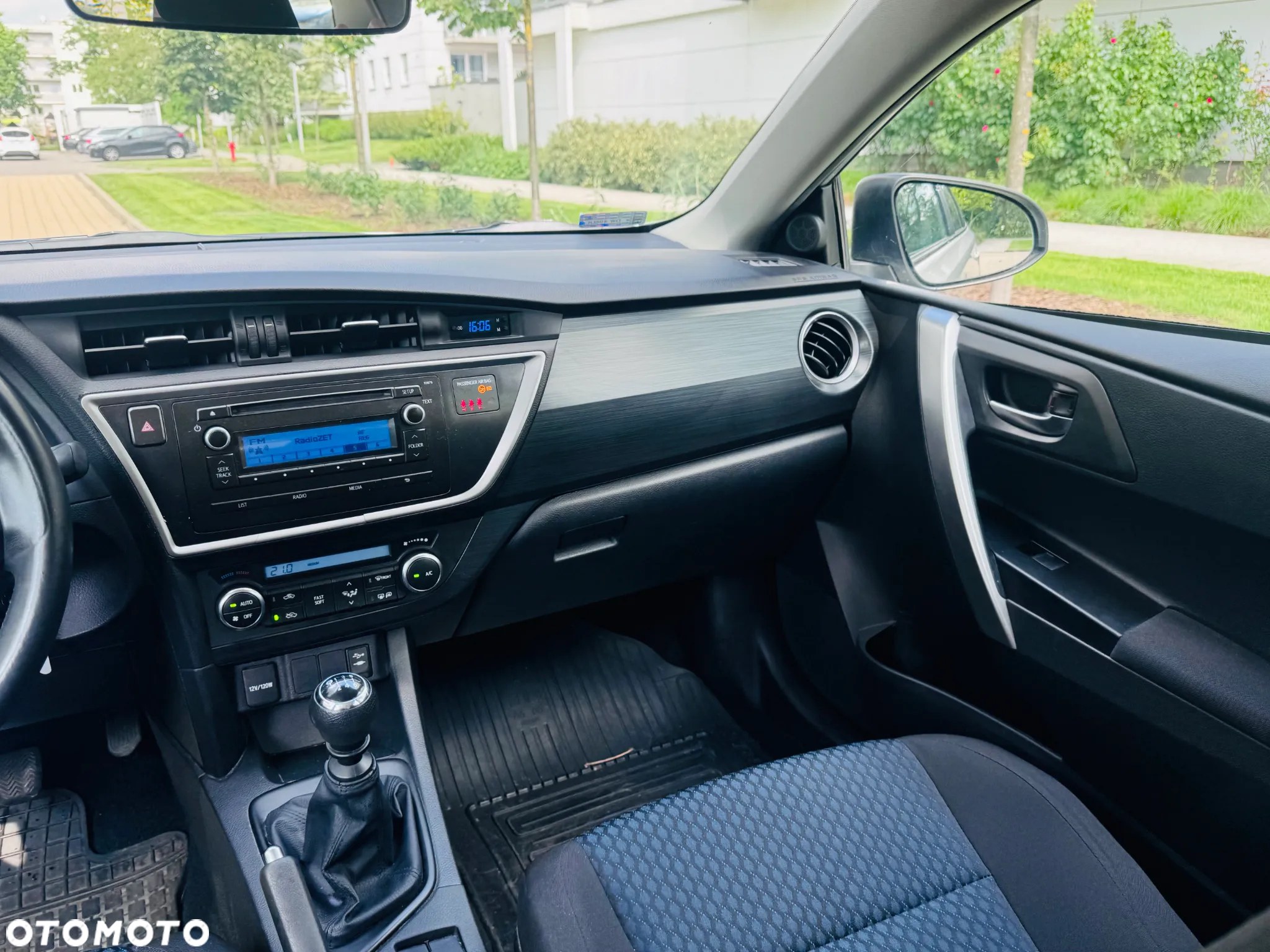 Toyota Auris 1.33 VVT-i Active - 24
