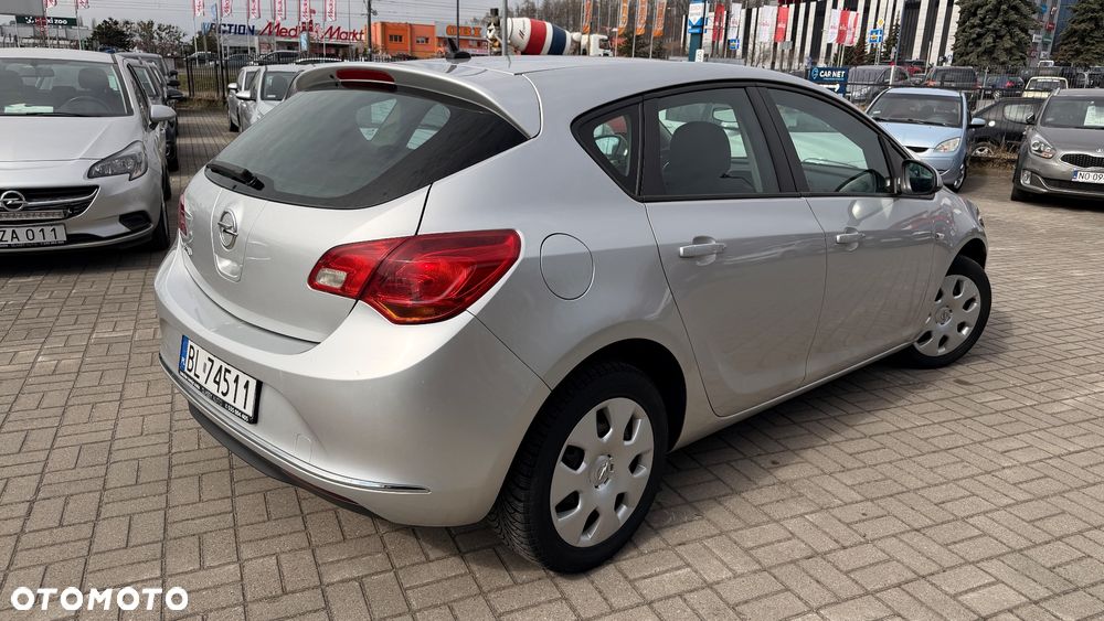 Opel Astra 1.4 T Cosmo - 24