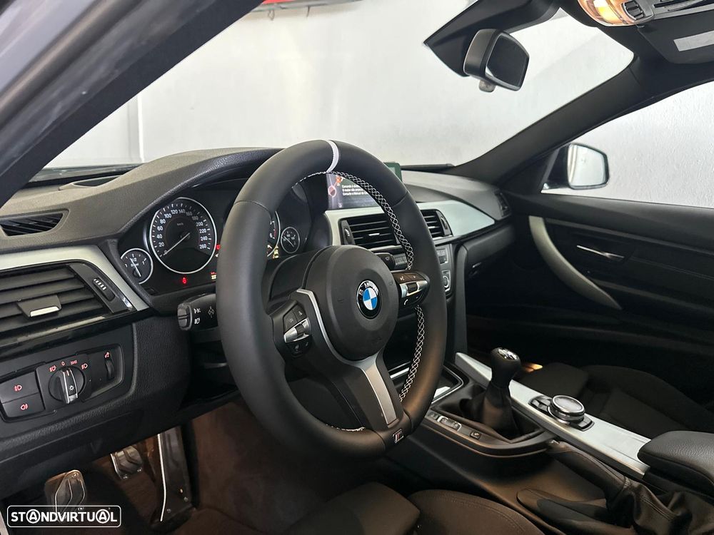 BMW 320 d Pack M - 36
