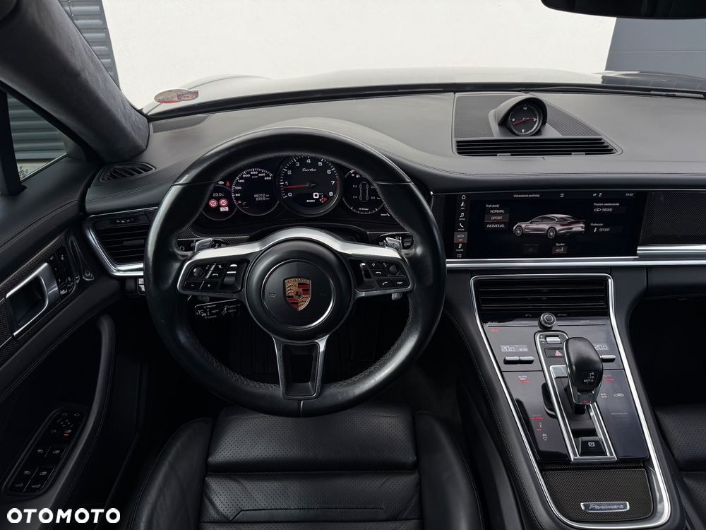 Porsche Panamera Turbo - 9
