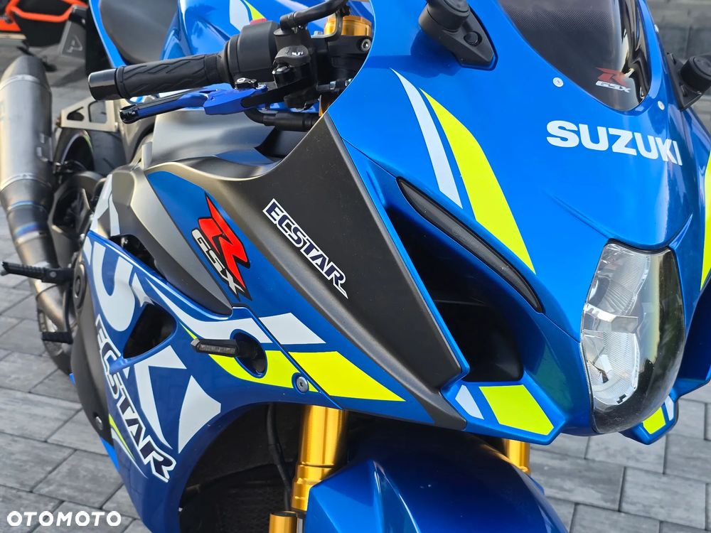 Suzuki GSX-R - 25
