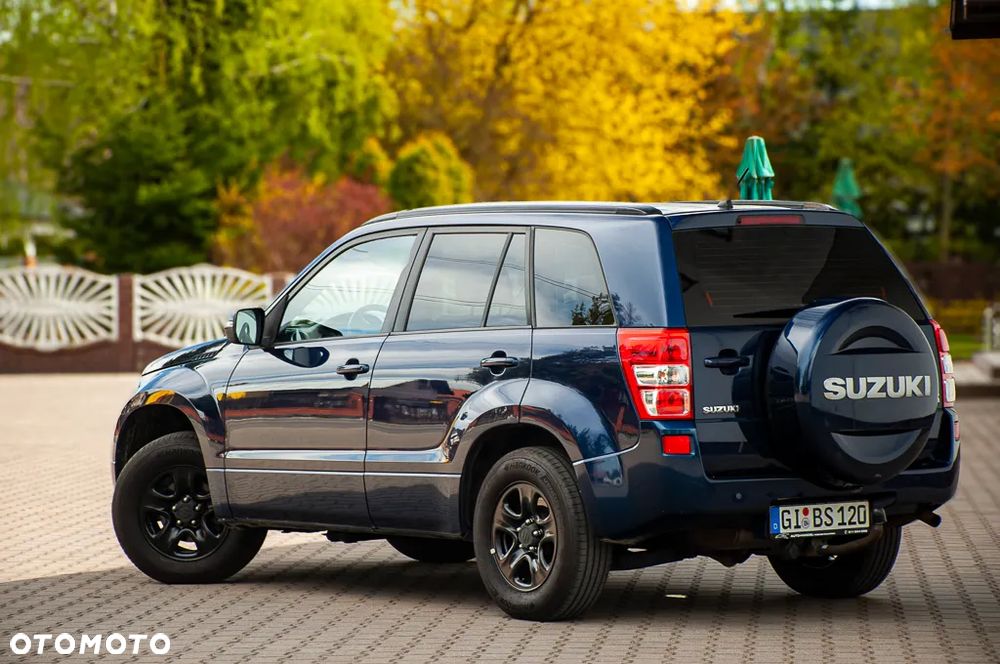 Suzuki Grand Vitara 2.0 Comfort + - 4