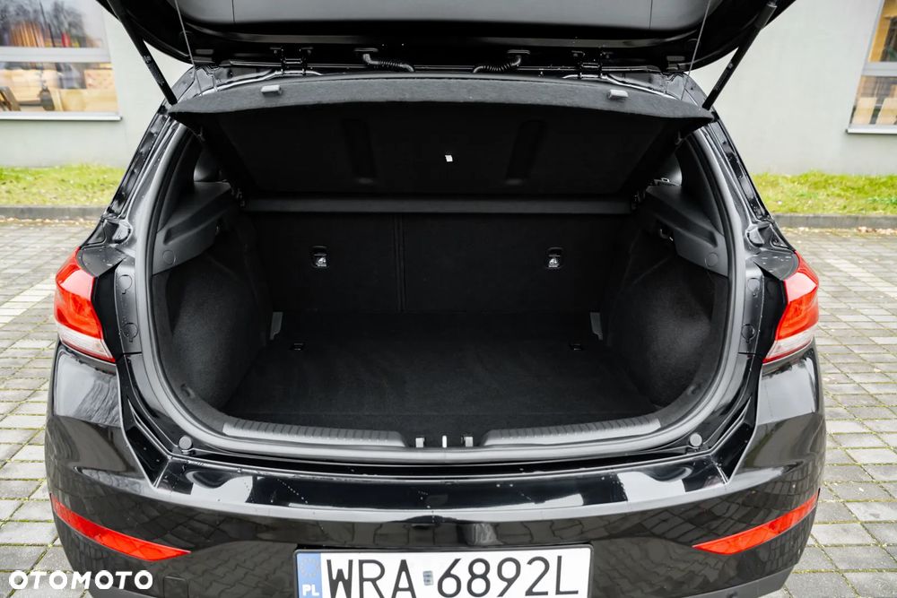 Hyundai i30 1.5 T-GDI 48V Premium DCT - 22