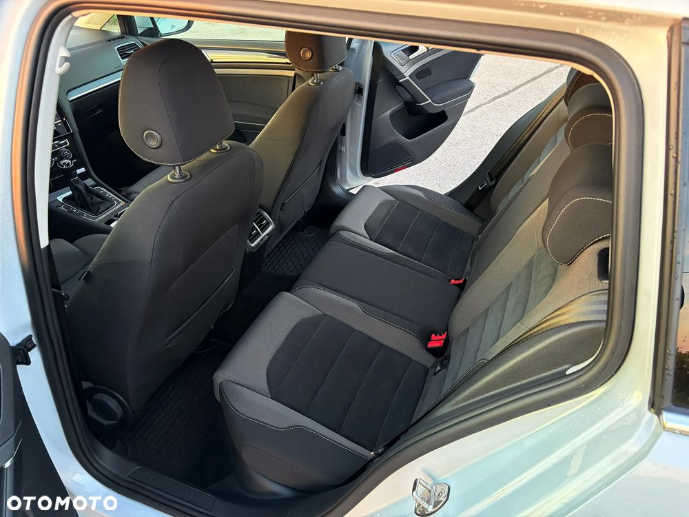 Volkswagen Golf 1.5 TSI BMT Evo Highline - 17