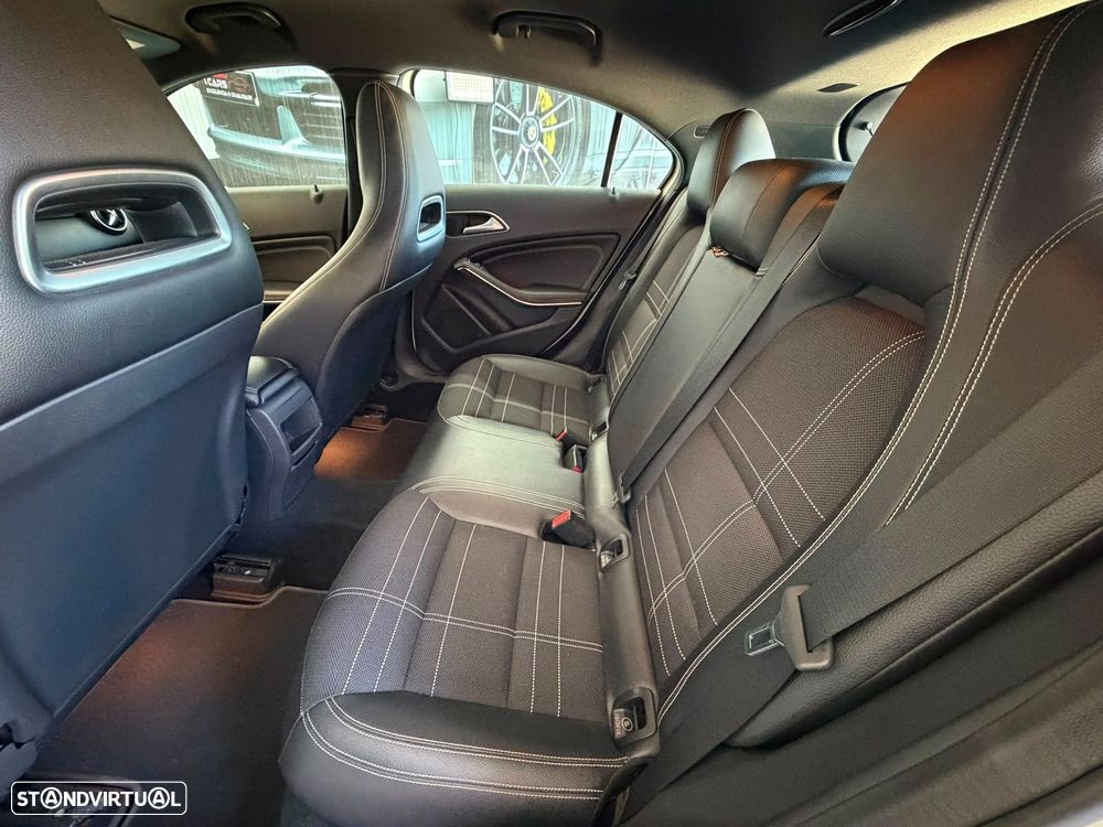 Mercedes-Benz A 180 d Urban - 17