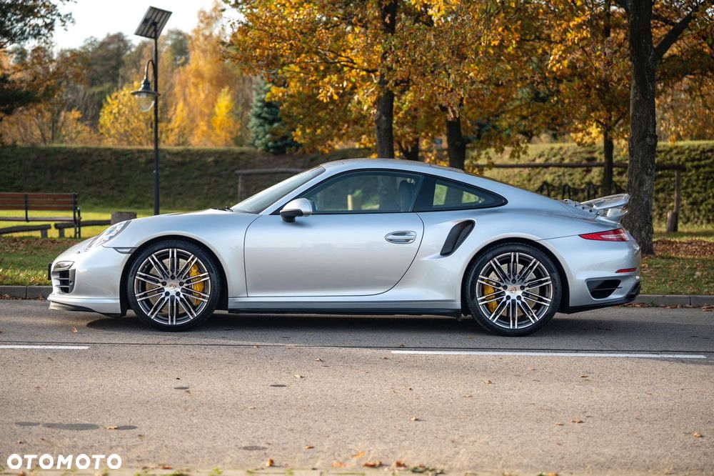 Porsche 911 Turbo S - 4