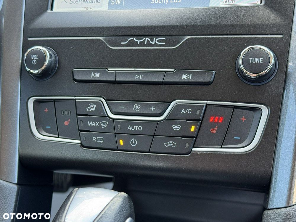 Ford Mondeo 2.0 Hybrid Titanium - 29