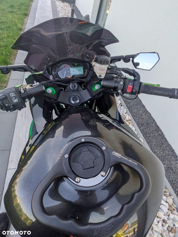 Kawasaki Ninja 1000 SX - 12