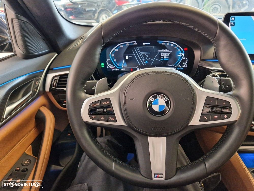 BMW 530 e Pack Desportivo M - 6