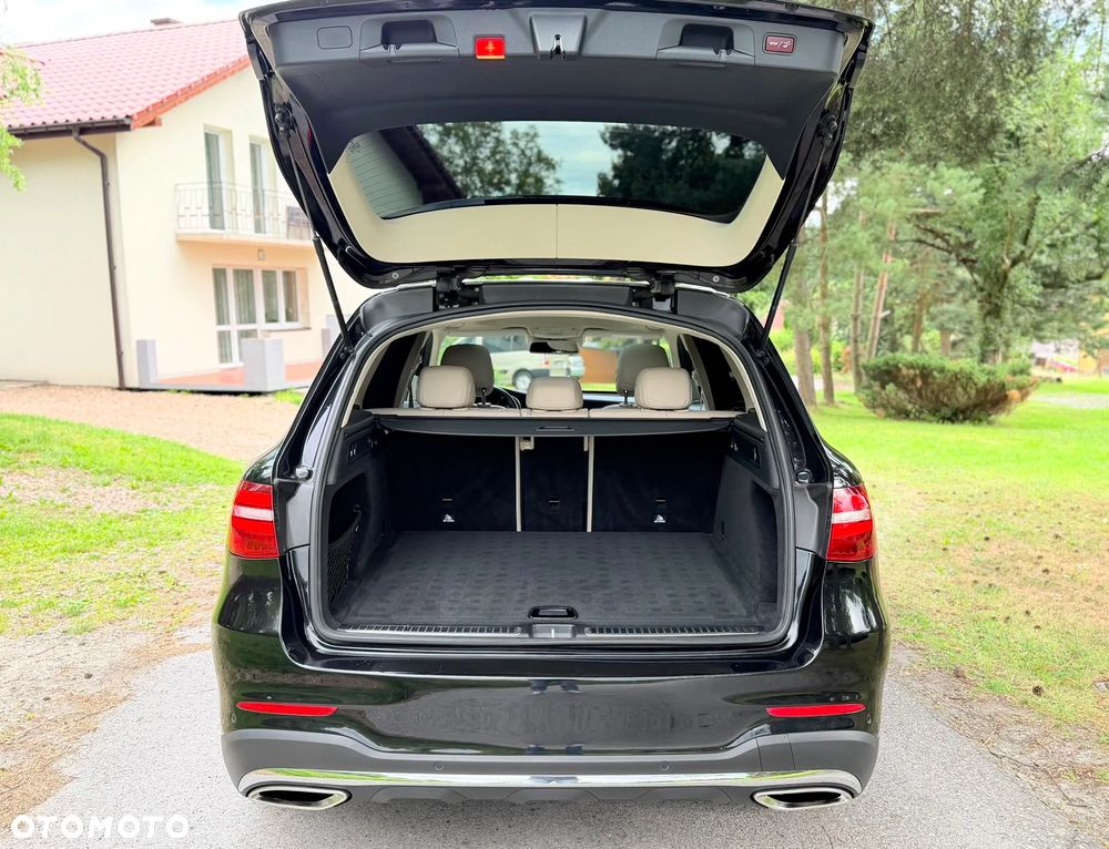 Mercedes-Benz GLC 250 4Matic 9G-TRONIC AMG Line - 30