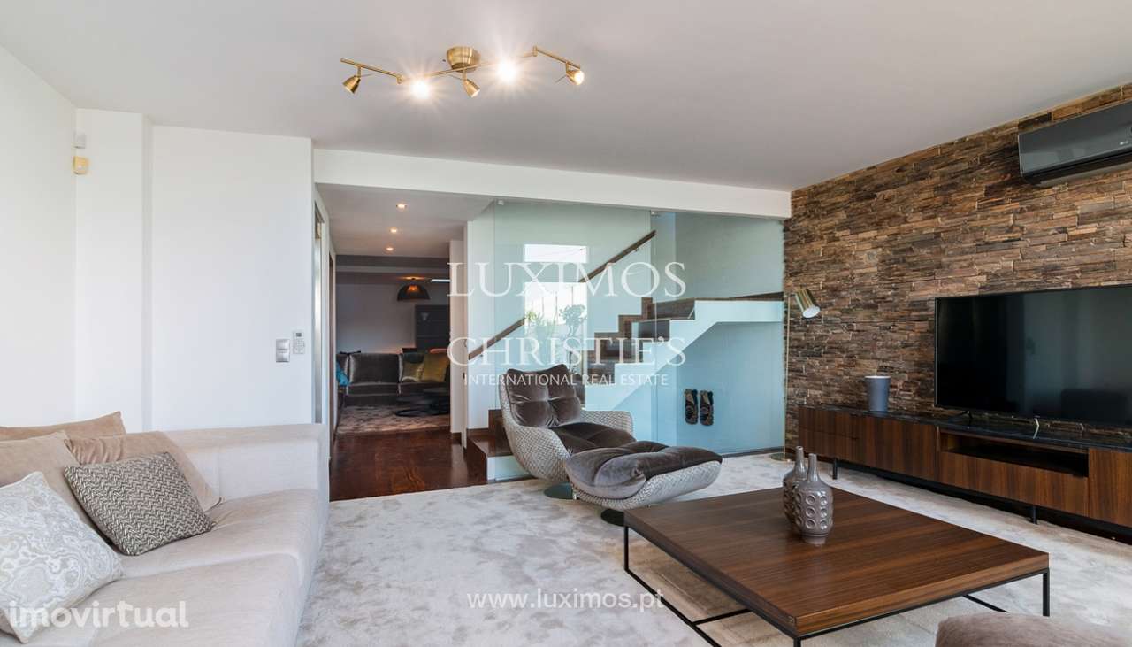 Moradia de luxo com vistas rio, para venda, em Valbom, Porto - Grande imagem: 4/20