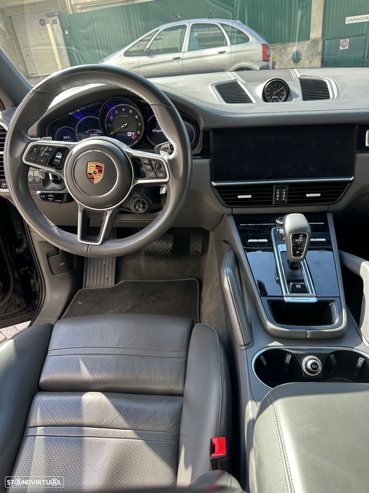 Porsche Cayenne Coupé E-Hybrid - 17