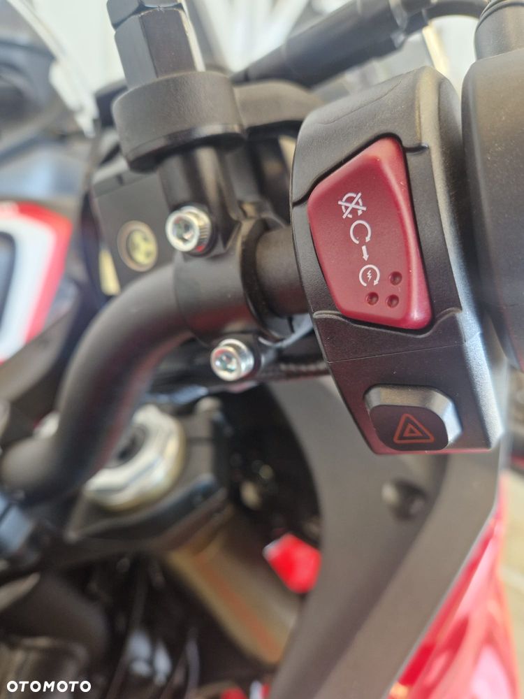 QJMOTOR SRT 300DX - 15