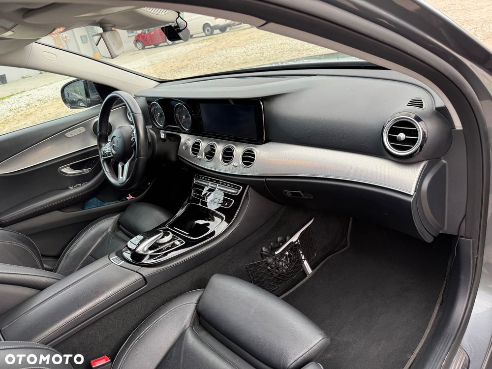 Mercedes-Benz Klasa E 220 d Business Edition 9G-TRONIC - 27